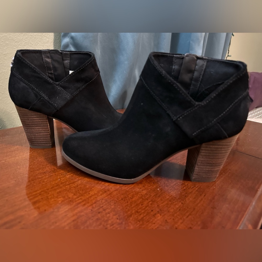 Amalea Koolaburra by Ugg heel booties